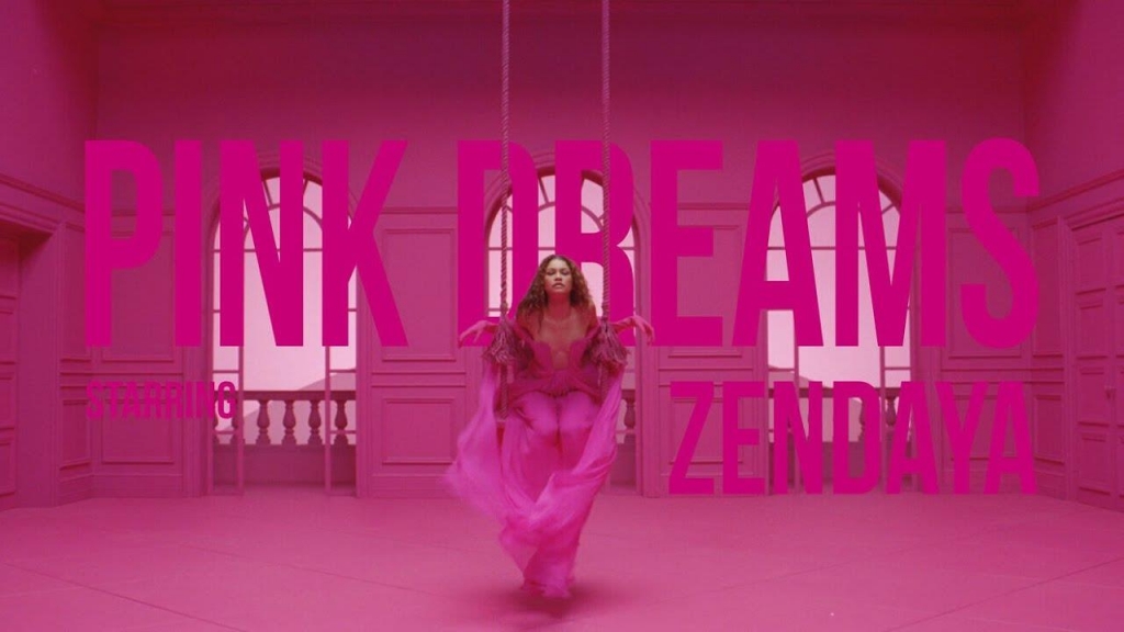 Музыка из рекламы Valentino - Pink PP Collection (Zendaya)