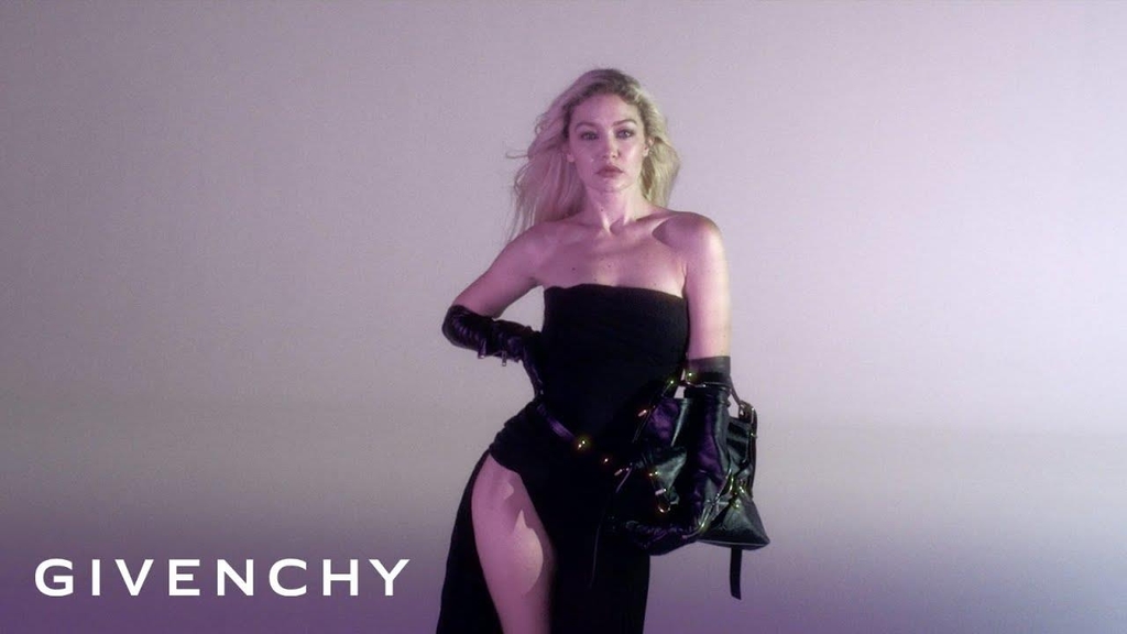 Музыка из рекламы Givenchy - Spring-Summer women's wear campaign (Gigi Hadid, Selena Forrest, Luna Passos)