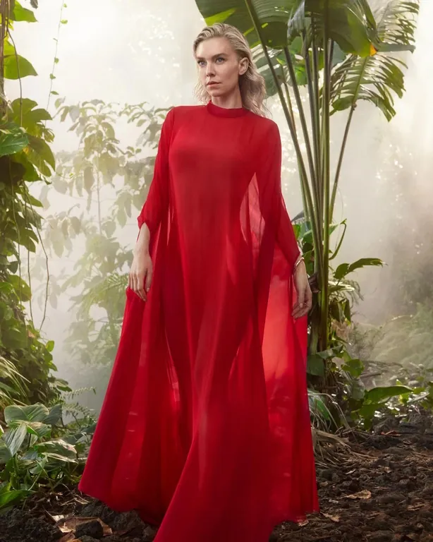 Cartier - La Panthère (Vanessa Kirby)