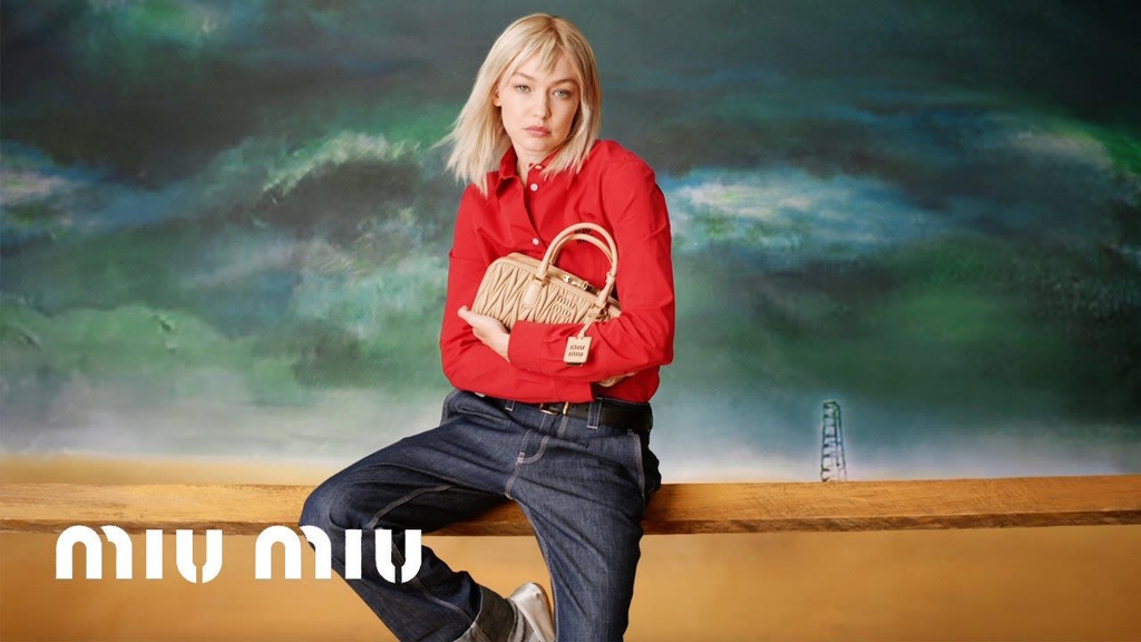 Музыка из рекламы Miu Miu - Unveils The Arcadie Bag (Gigi Hadid)