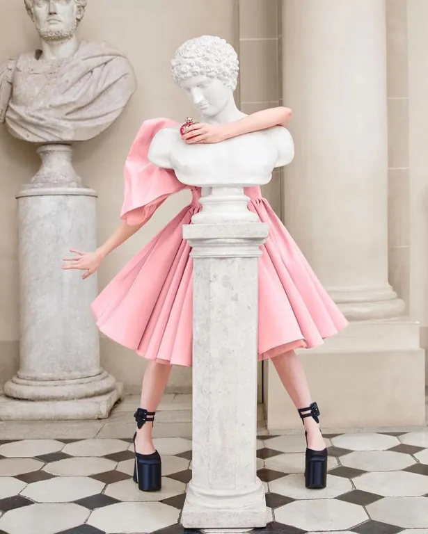 Nina Ricci - Will you fall for Nina (Kiernan Shipka) Nina Ricci - Will you fall for Nina (Kiernan Shipka)