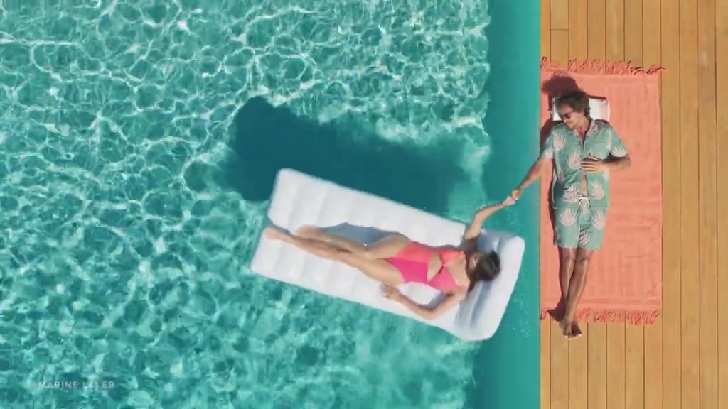 Музыка из рекламы Marine Layer - Poolside