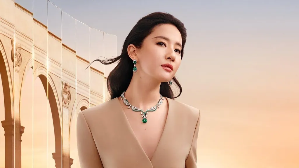 Bvlgari - Eternally Reborn (Anne Hathaway, Yifei Liu, Zendaya) Bvlgari - Eternally Reborn (Anne Hathaway, Yifei Liu, Zendaya)