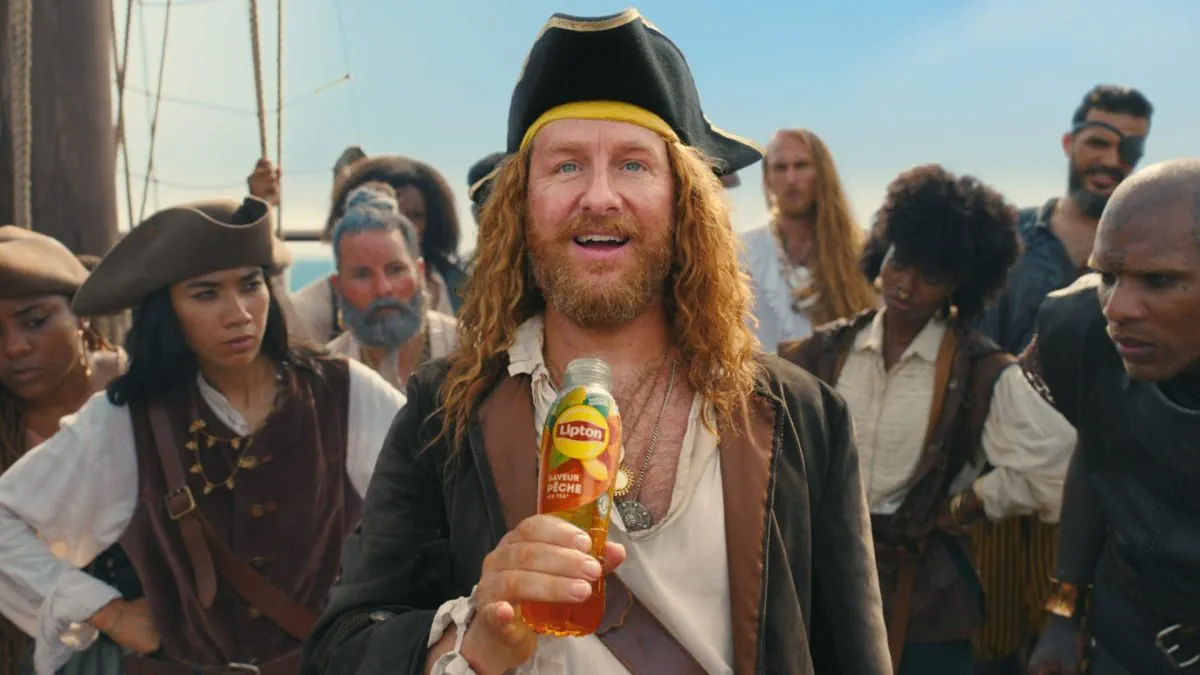 Музыка из рекламы Lipton Ice Tea - Pirates Музыка из рекламы Lipton Ice Tea - Pirates