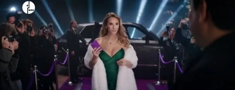 Музыка из рекламы МегаФон - Ухожу красиво (Азамат Мусагалиев, Софья Каштанова)