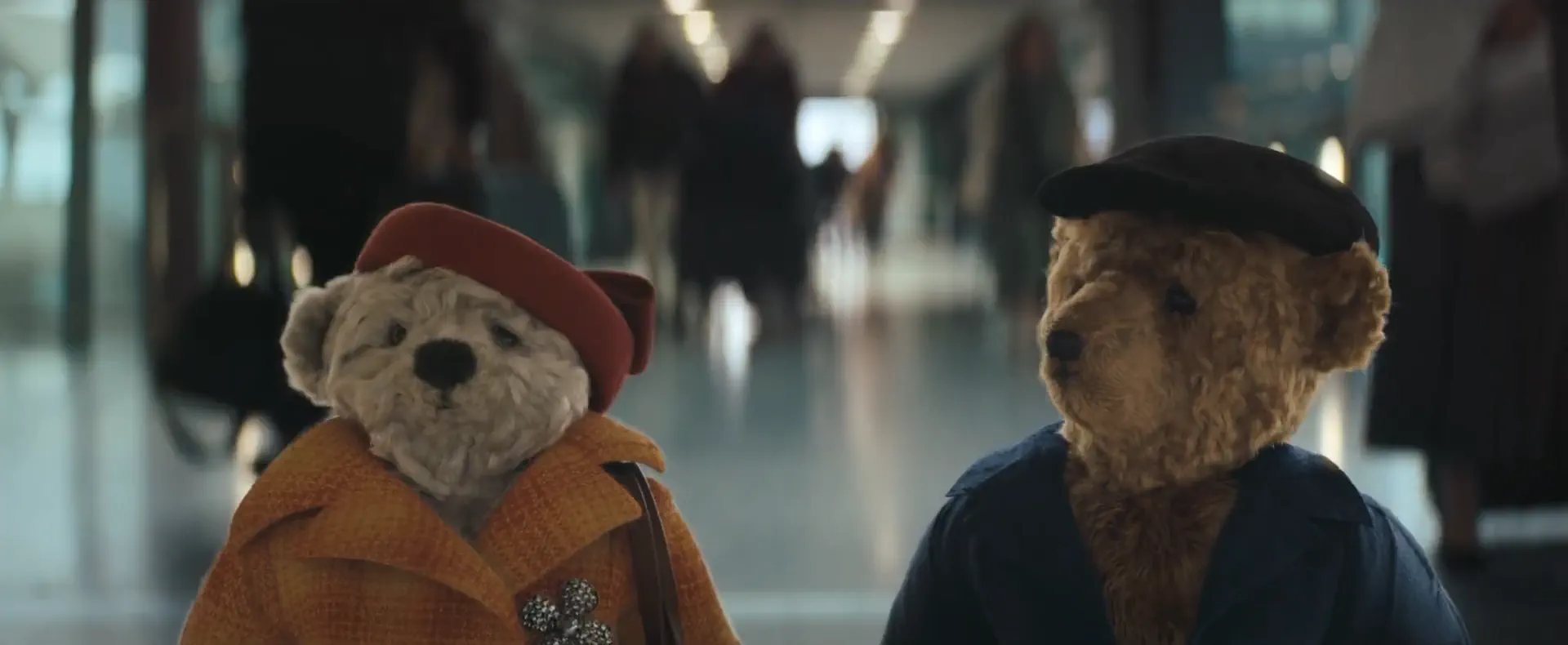 Музыка из рекламы Heathrow - Must be Love