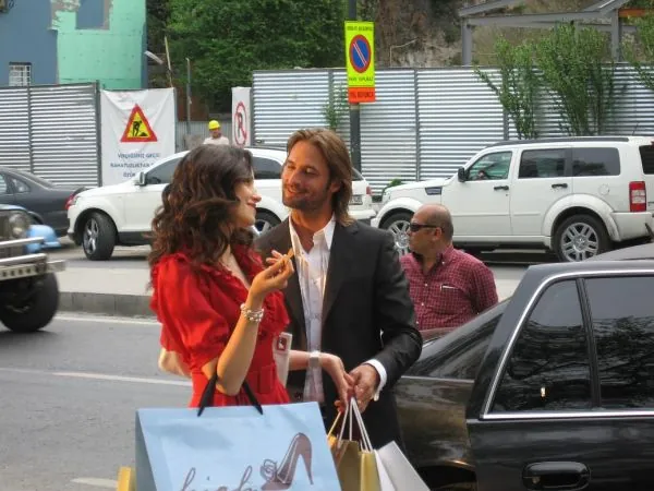 Magnum (Josh Holloway) Magnum (Josh Holloway)