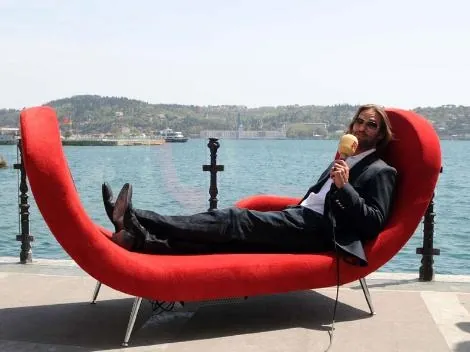 Magnum (Josh Holloway) Magnum (Josh Holloway)