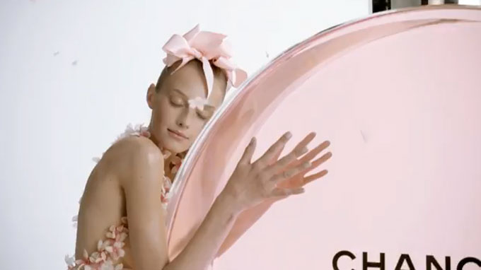Музыка из рекламы Chanel - Chance (Anne Vyalitsyna, Sigrid Agren, Charlotte di Calypso)