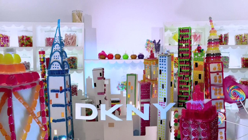 Музыка из рекламы DKNY - Delicious Candy Apples