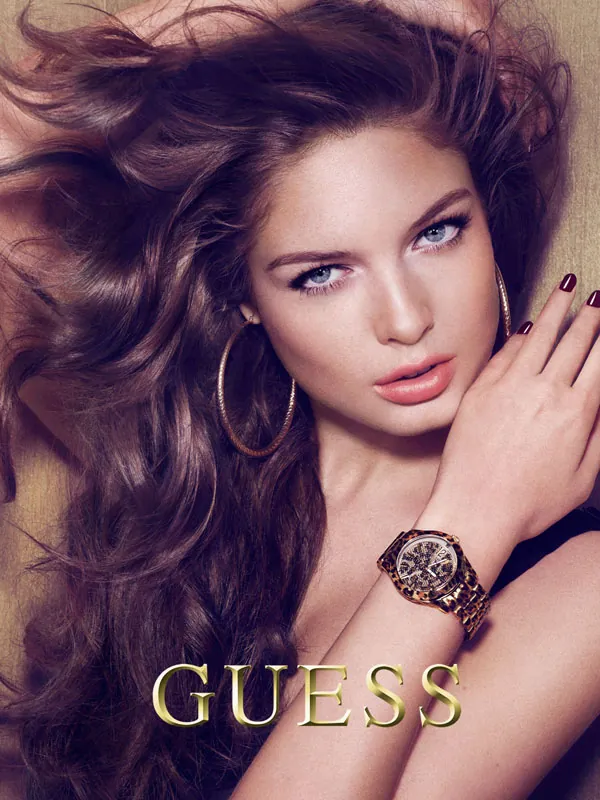 GUESS Accessories Holiday (Juliana Imai, Sandrah Hellberg)