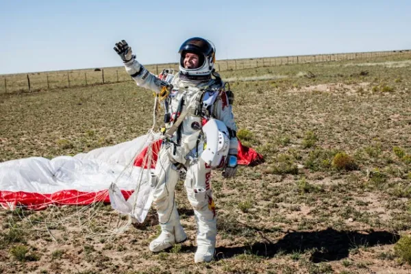 Red Bull Stratos Freefall - How It was Red Bull Stratos Freefall - How It was