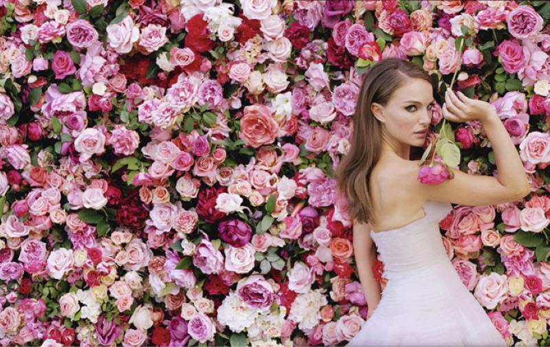 Музыка из рекламы Miss Dior - La vie en rose (Natalie Portman)