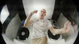 Музыка и видеоролик из рекламы Beats by Dr Dre - New Beats Studio (Eminem)