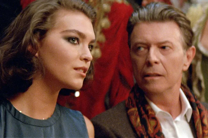 Louis Vuitton - L'Invitation au Voyage «The Art of Travel» (David Bowie, Arizona Muse)