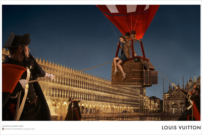 Музыка из рекламы Louis Vuitton - L'Invitation au Voyage «The Art of Travel» (David Bowie, Arizona Muse) Музыка из рекламы Louis Vuitton - L'Invitation au Voyage «The Art of Travel» (David Bowie, Arizona Muse)