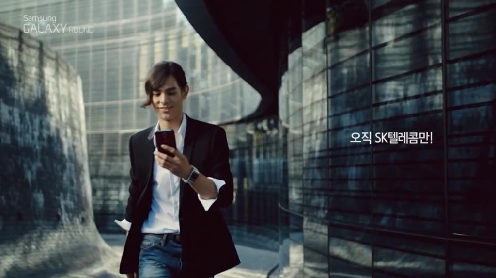 Музыка из рекламы Samsung Galaxy Round