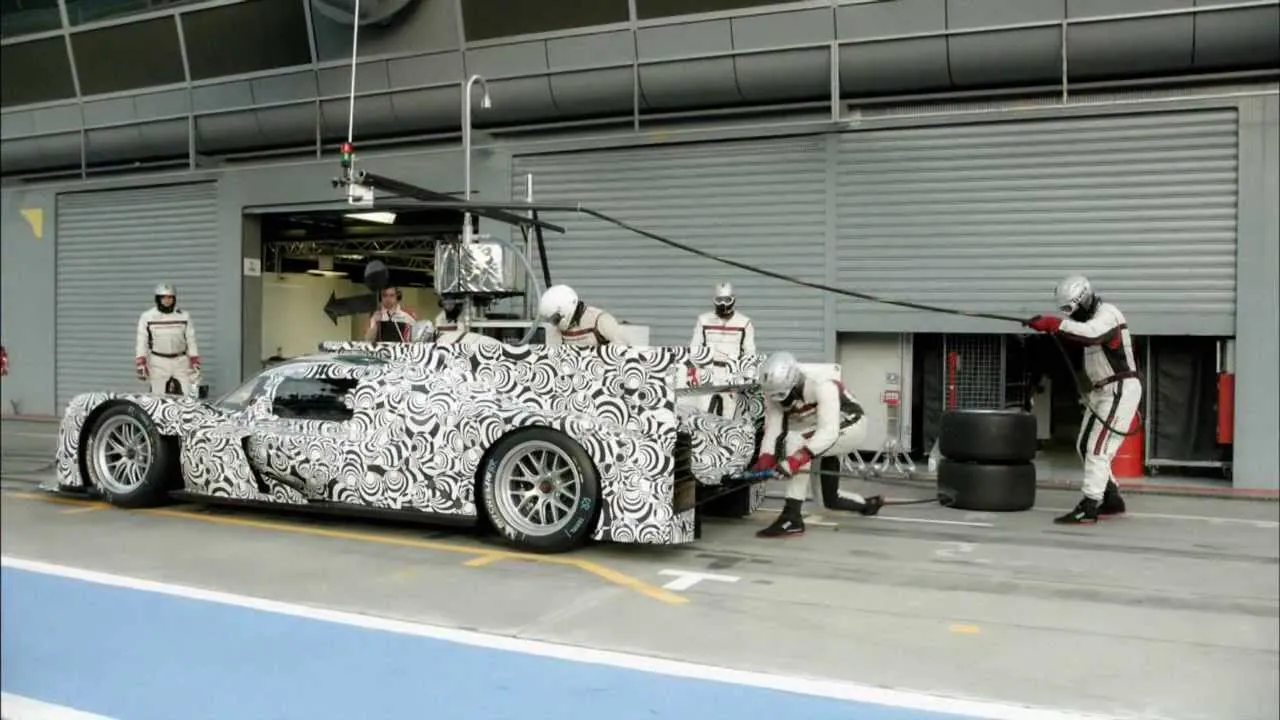 Porsche - The Art of the Pit Stop Porsche - The Art of the Pit Stop