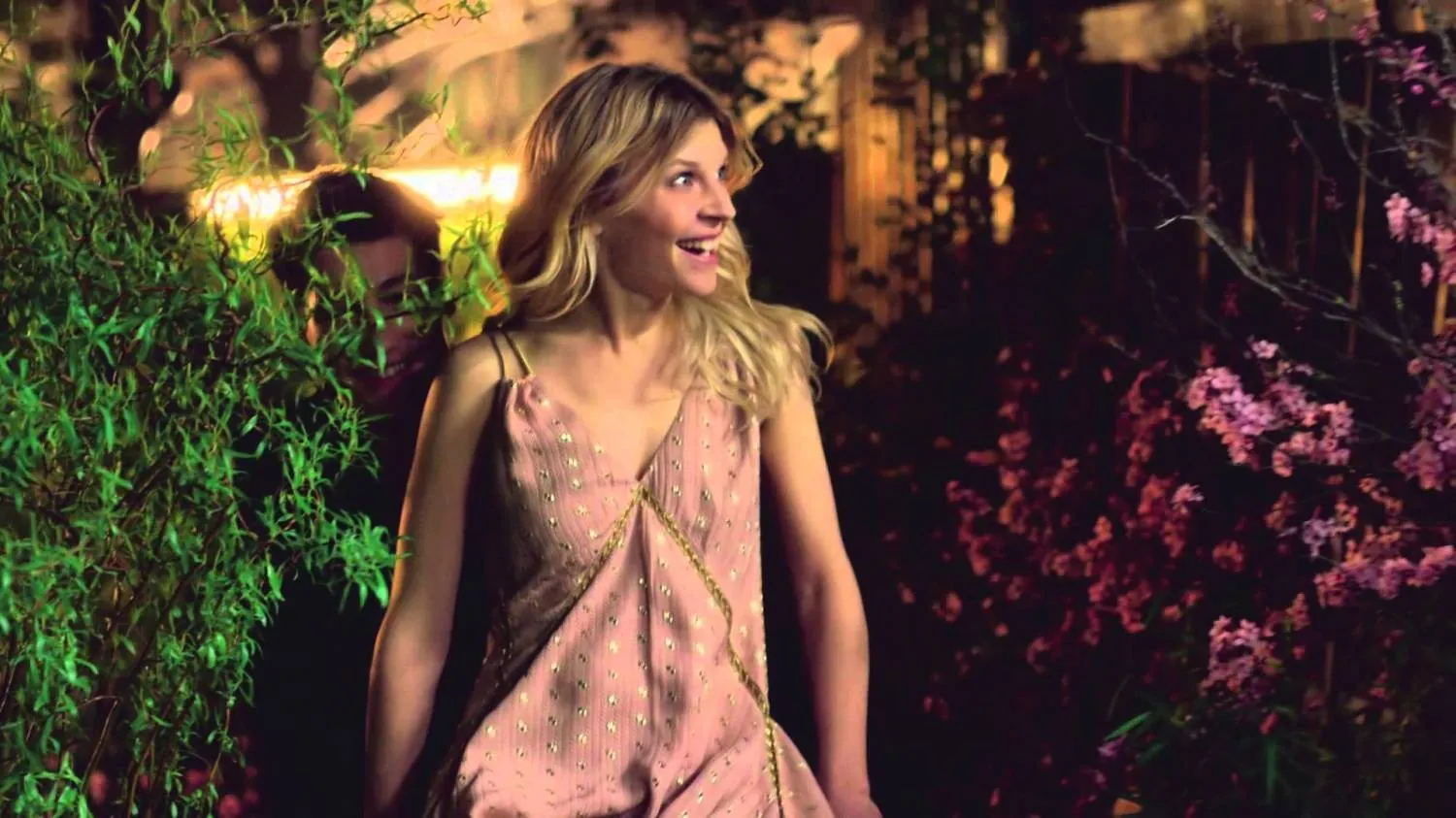 Chloe - Love Story (Clemence Poesy)