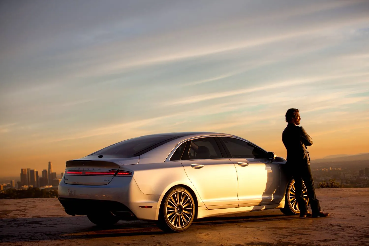 Lincoln MKZ, MKZ Hybrid (Matthew McConaughey) Lincoln MKZ, MKZ Hybrid (Matthew McConaughey)