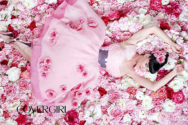 Музыка из рекламы CoverGirl - New Full Lash Bloom Mascara (Katy Perry)