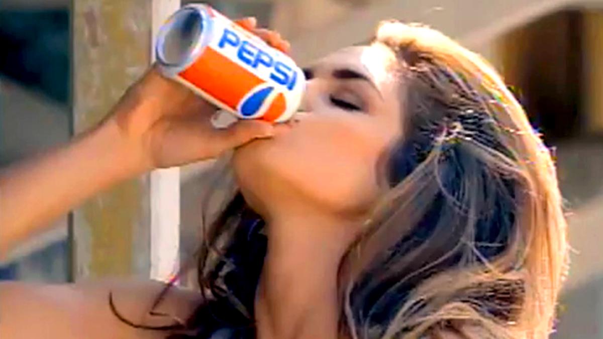 Музыка из рекламы Pepsi (Cindy Crawford)