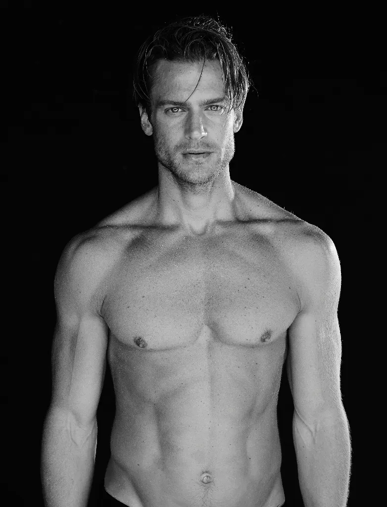Giorgio Armani - Acqua di Gio (Jason Morgan) Giorgio Armani - Acqua di Gio (Jason Morgan)