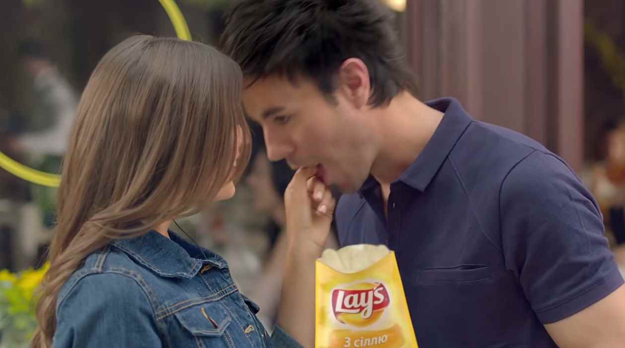 Музыка из рекламы Lay's - Літо смакує краще з Lay's (Enrique Iglesias)