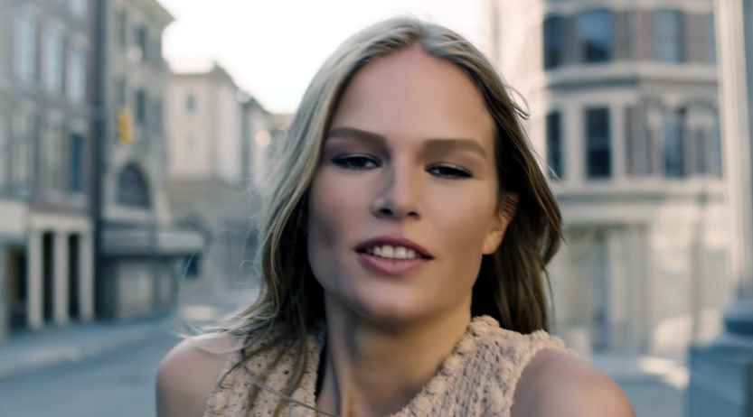 Музыка из рекламы Chanel - Les Beiges Музыка из рекламы Chanel - Les Beiges