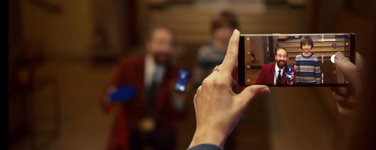 Музыка из рекламы Samsung - Giving is a gift to be shared Музыка из рекламы Samsung - Giving is a gift to be shared