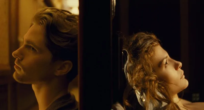 Chanel N°5 - Orient Express (Travis Davenport, Audrey Tautou) Chanel N°5 - Orient Express (Travis Davenport, Audrey Tautou)