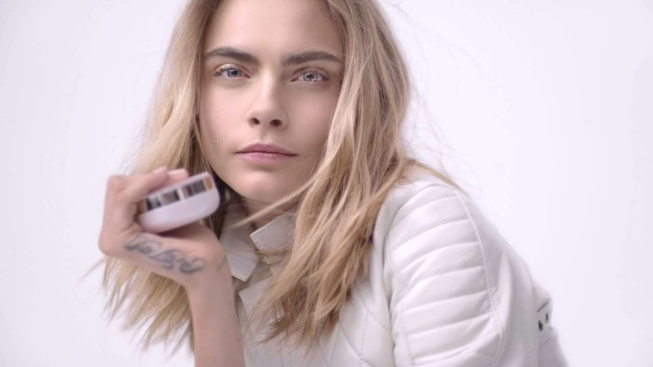 Музыка из рекламы Dior - CAPTURE DREAMSKIN (Cara Delevingne) Музыка из рекламы Dior - CAPTURE DREAMSKIN (Cara Delevingne)