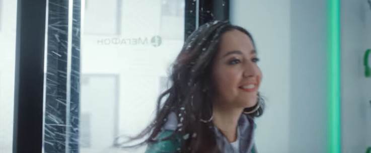 Музыка из рекламы Мегафон - Второй Samsung в подарок (Manizha)