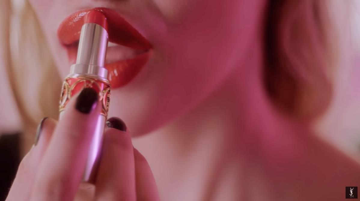 Музыка из рекламы Yves Saint Laurent - Volupte Plump in Color