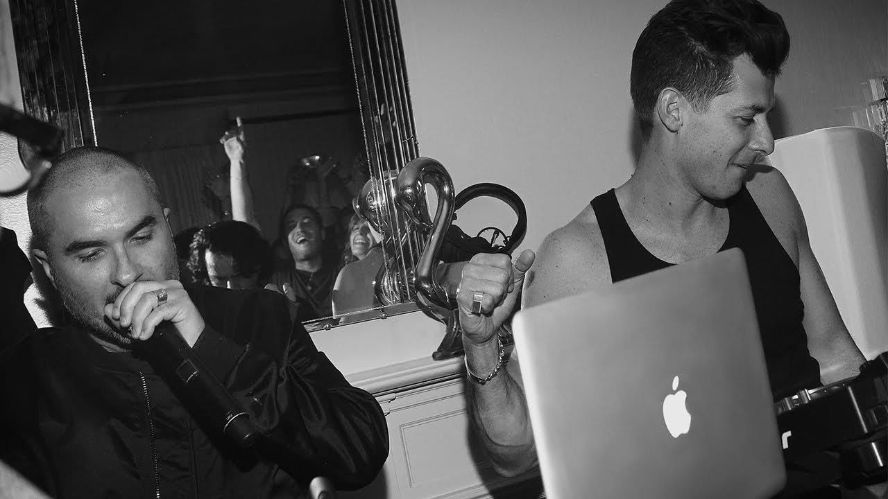 Музыка из рекламы Apple - Behind the music. Behind the Mac Музыка из рекламы Apple - Behind the music. Behind the Mac