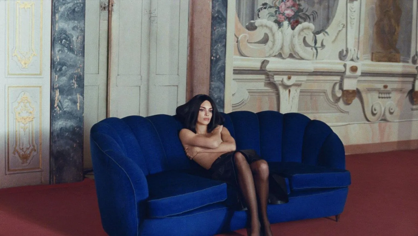RESERVED - #CiaoKendall (Kendall Jenner)