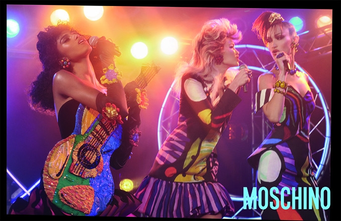 Музыка из рекламы Moschino - S-S20 (Gigi Hadid, Bella Hadid, Kaia Gerber, Imaan Hammam, Adut Akech) Музыка из рекламы Moschino - S-S20 (Gigi Hadid, Bella Hadid, Kaia Gerber, Imaan Hammam, Adut Akech)