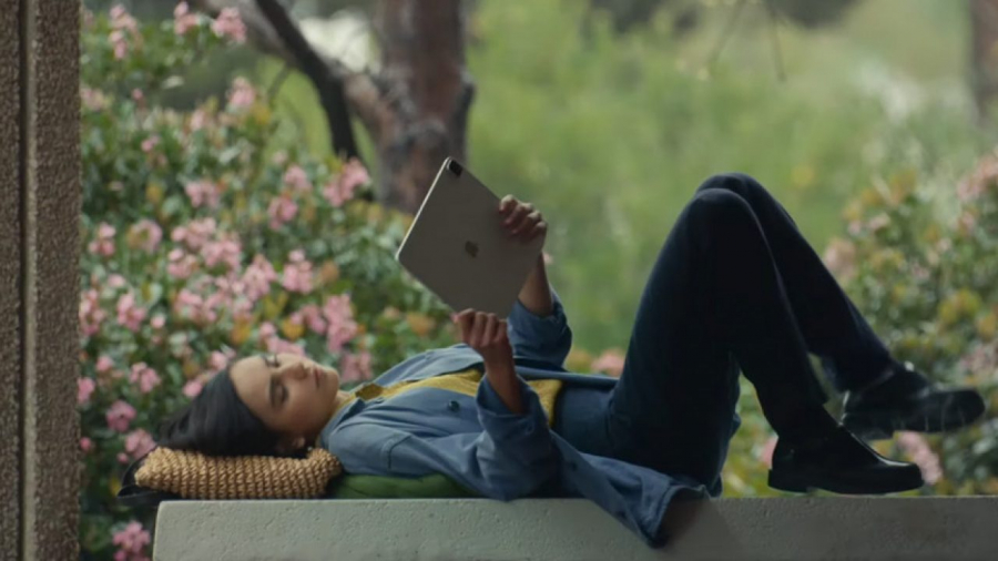 Музыка из рекламы Apple iPad Pro - How to correctly use a computer
