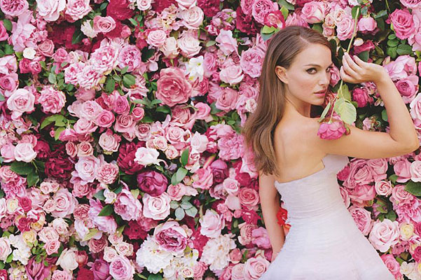 Дикая роза: Натали Портман в рекламе аромата Miss Dior