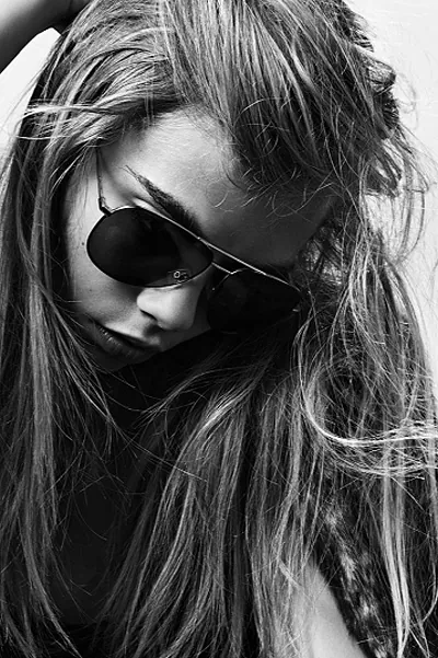 Кара Дельвинь рекламирует коллекцию Saint Laurent Кара Дельвинь рекламирует коллекцию Saint Laurent