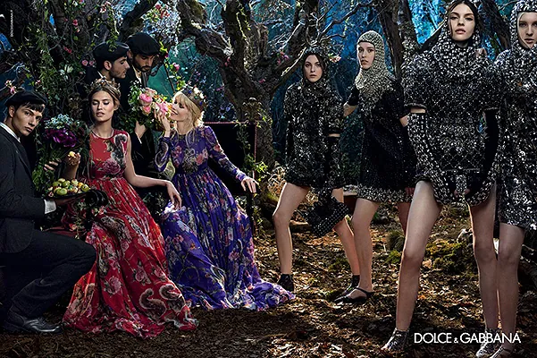 Заколдованный лес: Клаудиа Шиффер в рекламной кампании Dolce & Gabbana