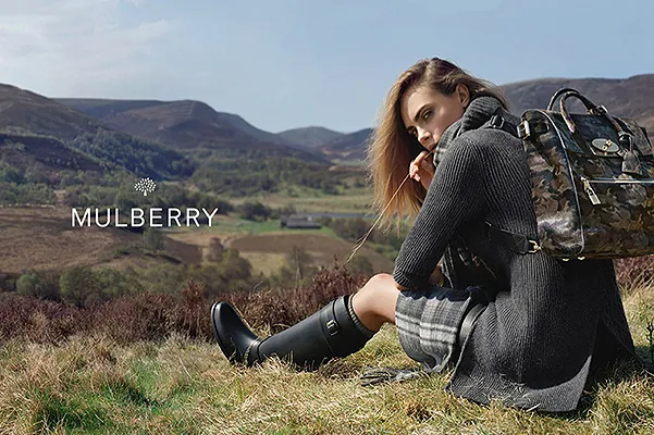 Загородная романтика: Кара Дельвинь в рекламе коллекции Mulberry