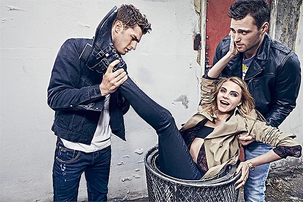 Кара Дельвинь в рекламной кампании Pepe Jeans