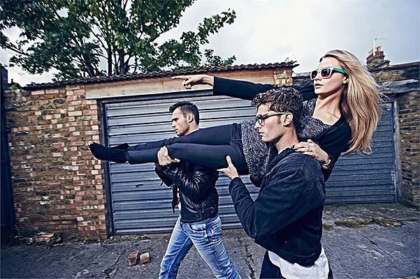Кара Дельвинь в рекламной кампании Pepe Jeans