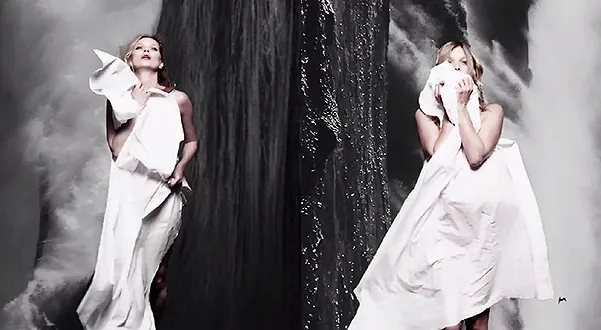 Мода, мечты и сюрреализм: Кейт Мосс в видеорекламе Stella McCartney Мода, мечты и сюрреализм: Кейт Мосс в видеорекламе Stella McCartney