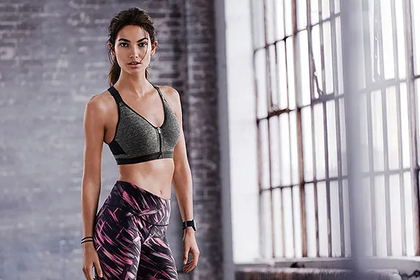 Кэндис Свэйнпол и Лили Олдридж в первом каталоге Victoria's Secret Sport