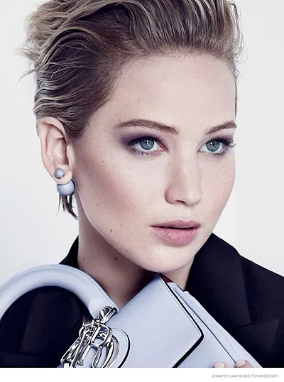 Дженнифер Лоуренс в рекламной кампании сумок Miss Dior Дженнифер Лоуренс в рекламной кампании сумок Miss Dior