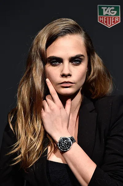 Кара Дельвинь представила новую коллекцию Tag Heuer