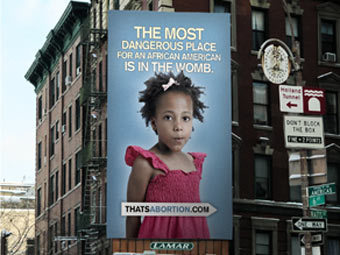 В США подали в суд на создателя скандальной рекламы против абортов