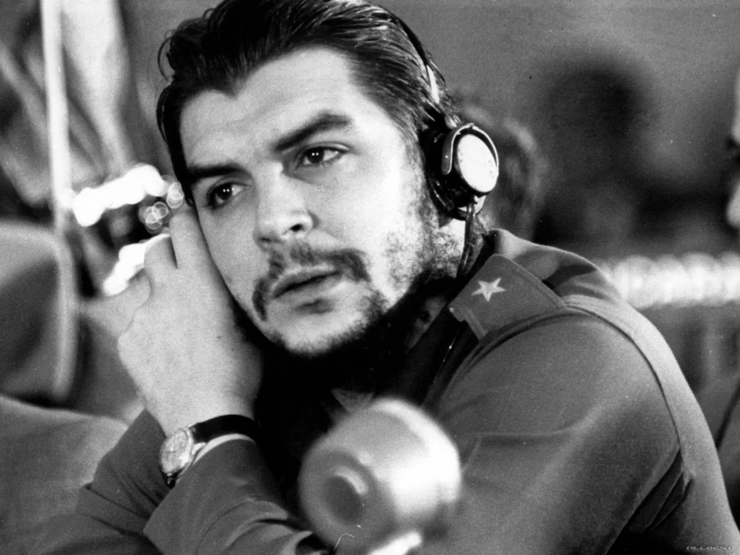 14 июня 1928 родился латиноамериканский революционер, команданте революции на Кубе Эрнесто Че Гевара 14 июня 1928 родился латиноамериканский революционер, команданте революции на Кубе Эрнесто Че Гевара